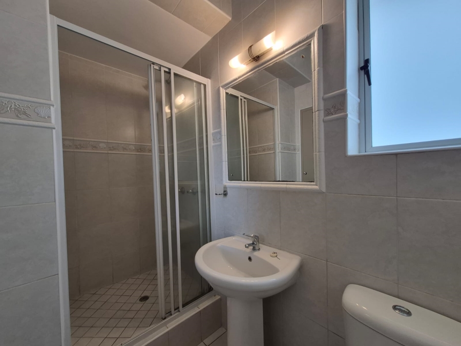 To Let 2 Bedroom Property for Rent in Summerstrand Eastern Cape
